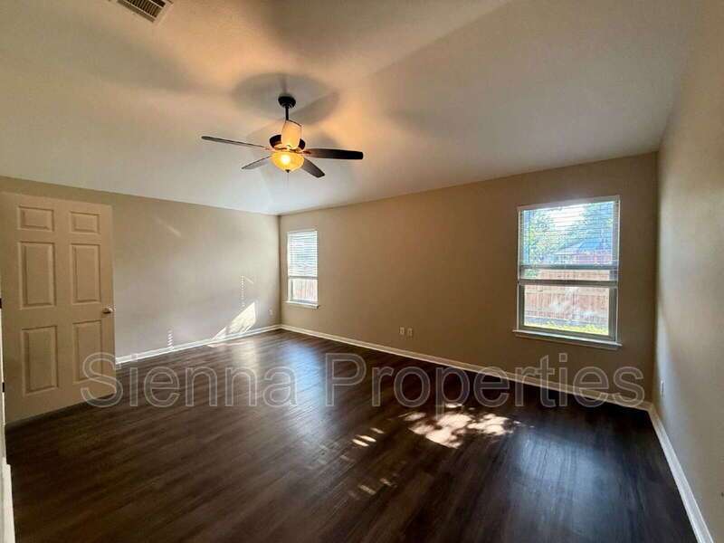 Buda: Whispering Hollow property image