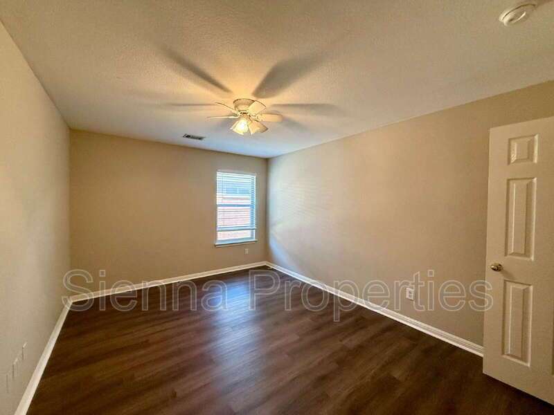 Buda: Whispering Hollow property image