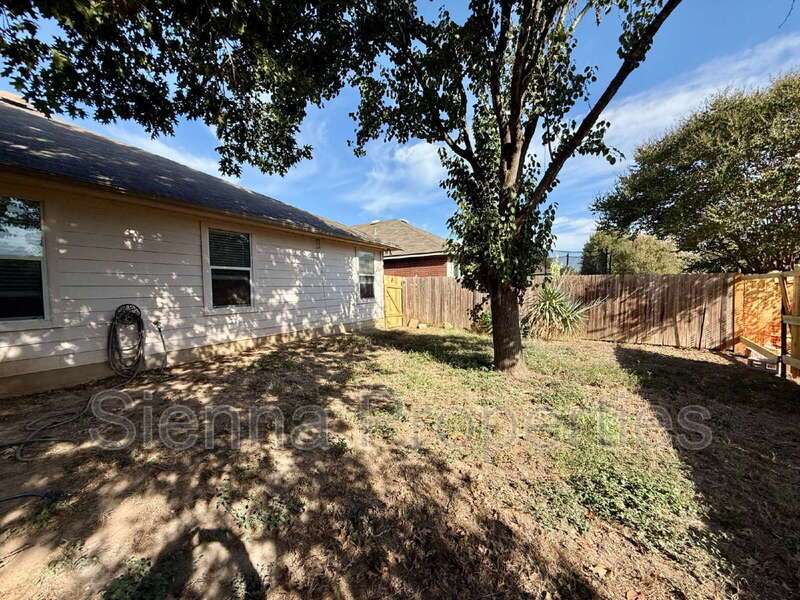 Buda: Whispering Hollow property image