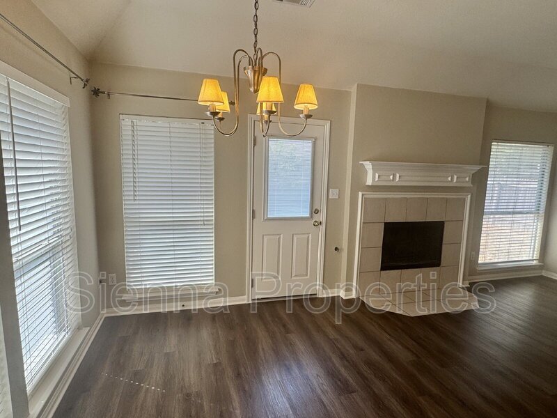 Round Rock: Recently Updated 3BD 2BA Home for Lease property image