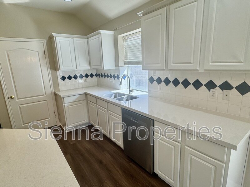 Round Rock: Recently Updated 3BD 2BA Home for Lease property image