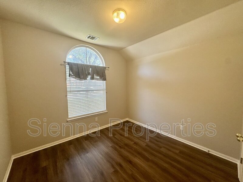 Round Rock: Recently Updated 3BD 2BA Home for Lease property image