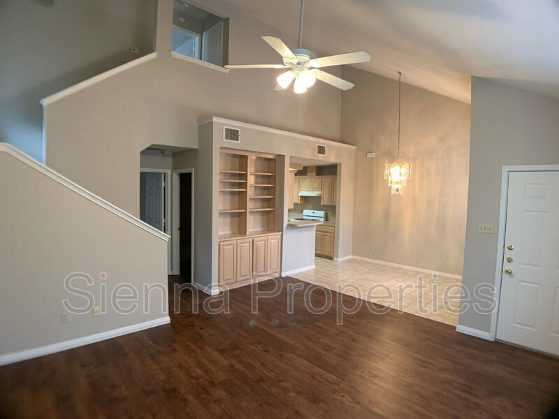 South Austin: Updated 2BD 2BA Duplex for Lease property image