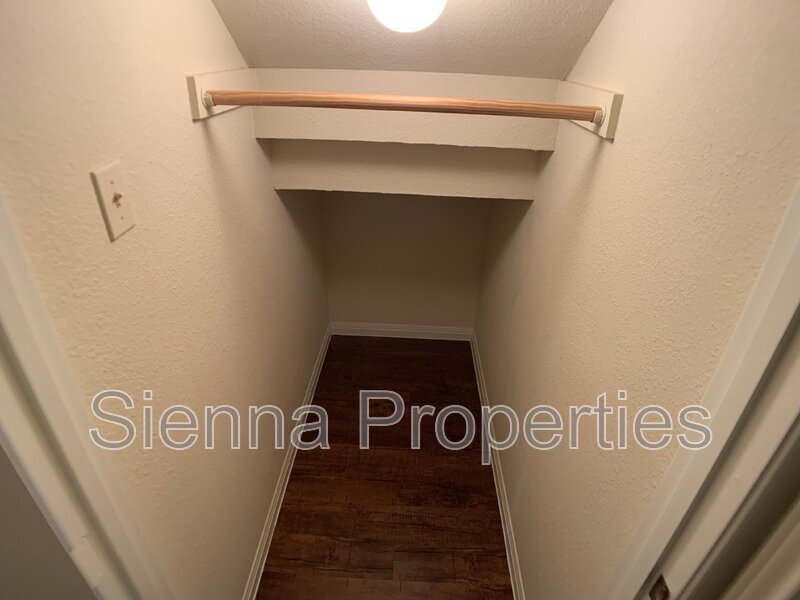 South Austin: Updated 2BD 2BA Duplex for Lease property image