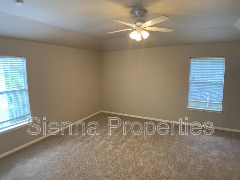 South Austin: Updated 2BD 2BA Duplex for Lease property image