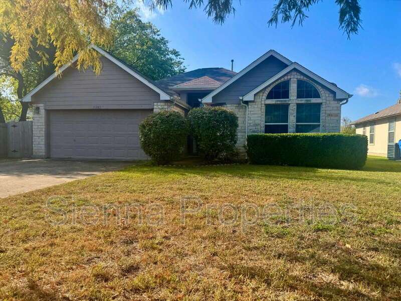 Pflugerville: 4BD 2BA Home for Rent: Giant Yard! property image