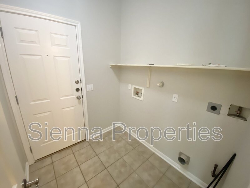 Pflugerville: 4BD 2BA Home for Rent: Giant Yard! property image
