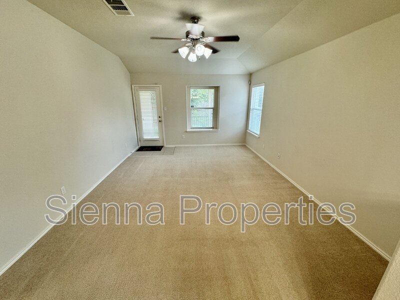 2209 Christoff Loop Austin, TX 78748 property image