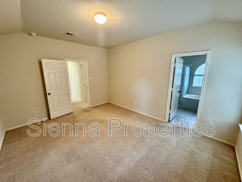 2209 Christoff Loop Austin, TX 78748 property image