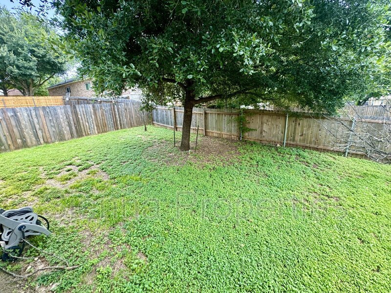 2209 Christoff Loop Austin, TX 78748 property image