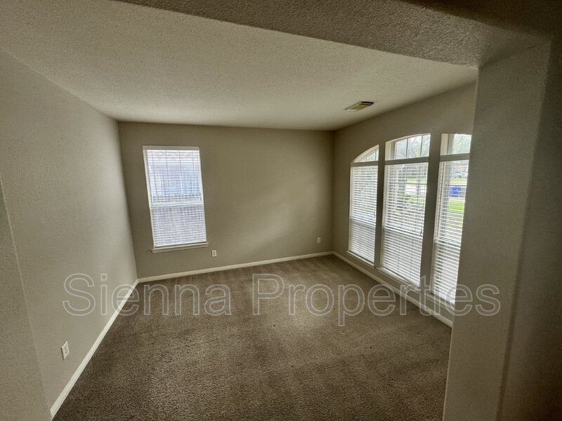 Cedar Park: Buttercup Creek: 4BD 3BA House for Lease property image