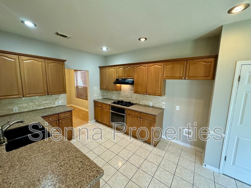 Cedar Park: Buttercup Creek: 4BD 3BA House for Lease property image