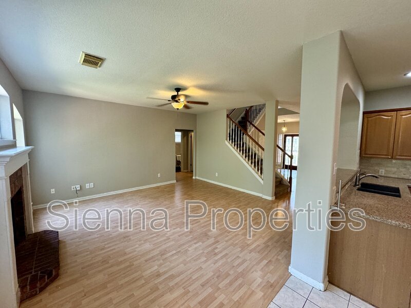 Cedar Park: Buttercup Creek: 4BD 3BA House for Lease property image