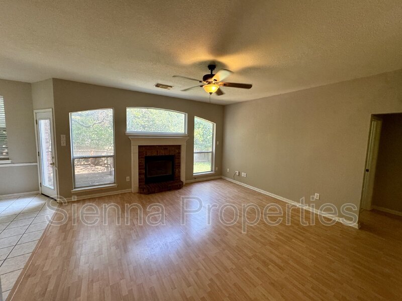 Cedar Park: Buttercup Creek: 4BD 3BA House for Lease property image