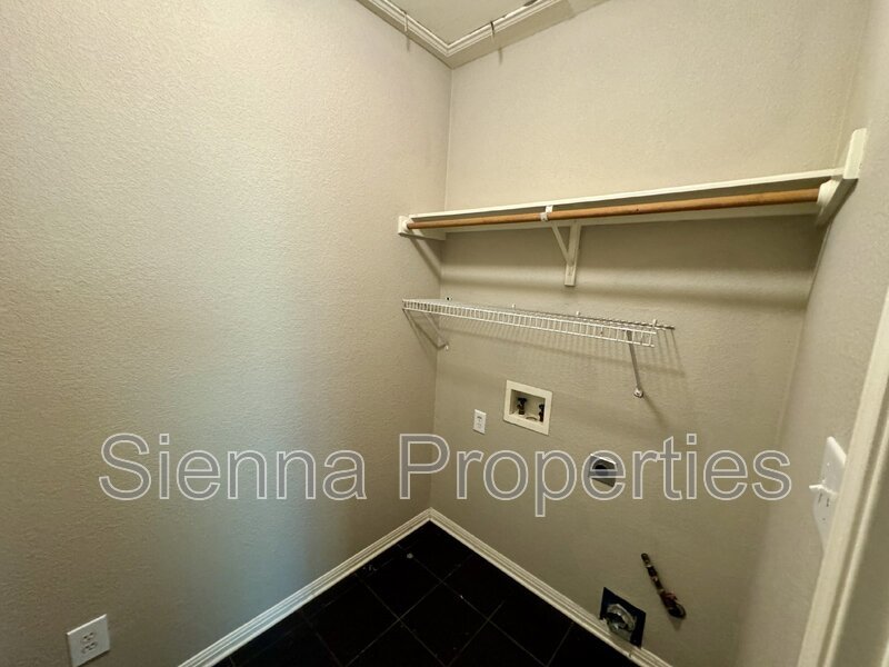 Cedar Park: Buttercup Creek: 4BD 3BA House for Lease property image