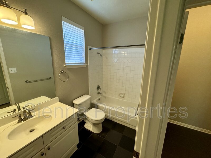 Cedar Park: Buttercup Creek: 4BD 3BA House for Lease property image