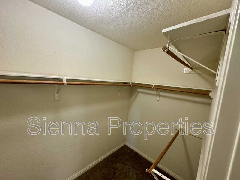 Cedar Park: Buttercup Creek: 4BD 3BA House for Lease property image