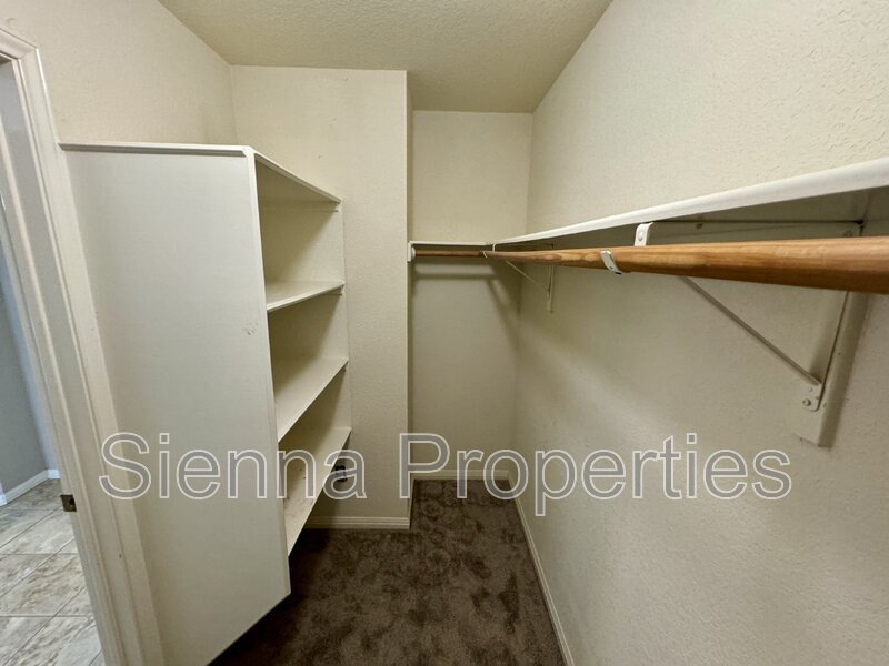 Cedar Park: Buttercup Creek: 4BD 3BA House for Lease property image