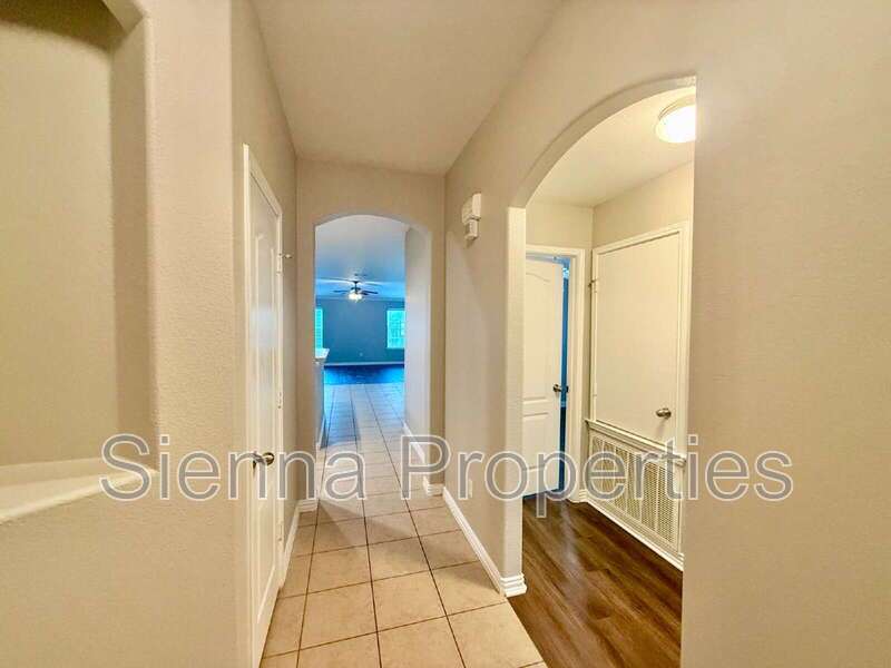 Buda: Garlic Creek: 3BD 2BA Home for Rent property image