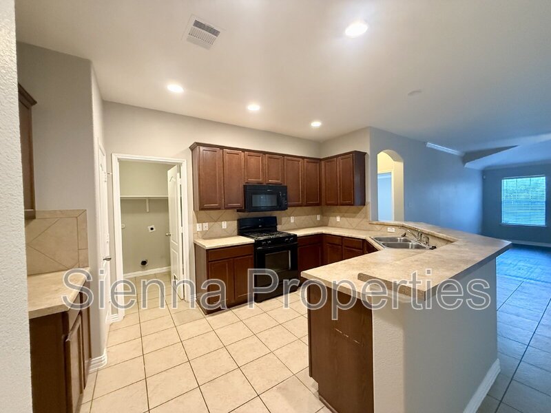 Buda: Garlic Creek: 3BD 2BA Home for Rent property image