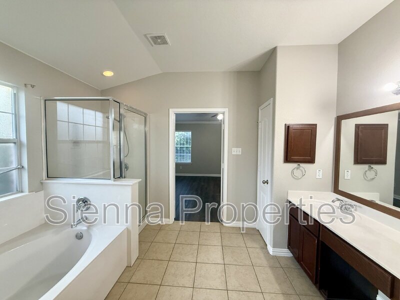 Buda: Garlic Creek: 3BD 2BA Home for Rent property image