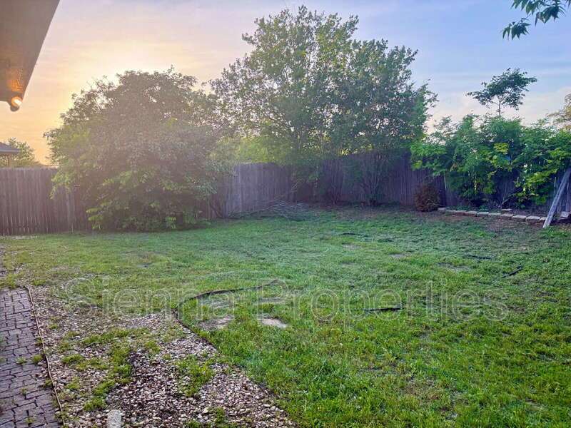Buda: Garlic Creek: 3BD 2BA Home for Rent property image