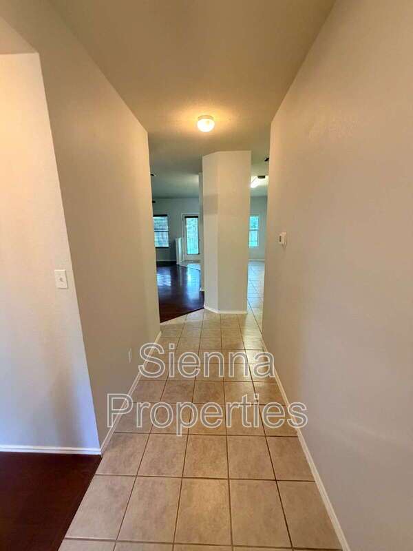 Cedar Park: Crossing at Carriage Hills property image