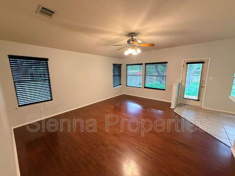 Cedar Park: Crossing at Carriage Hills property image
