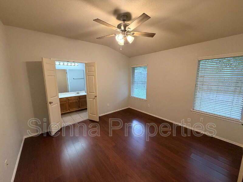 Cedar Park: Crossing at Carriage Hills property image