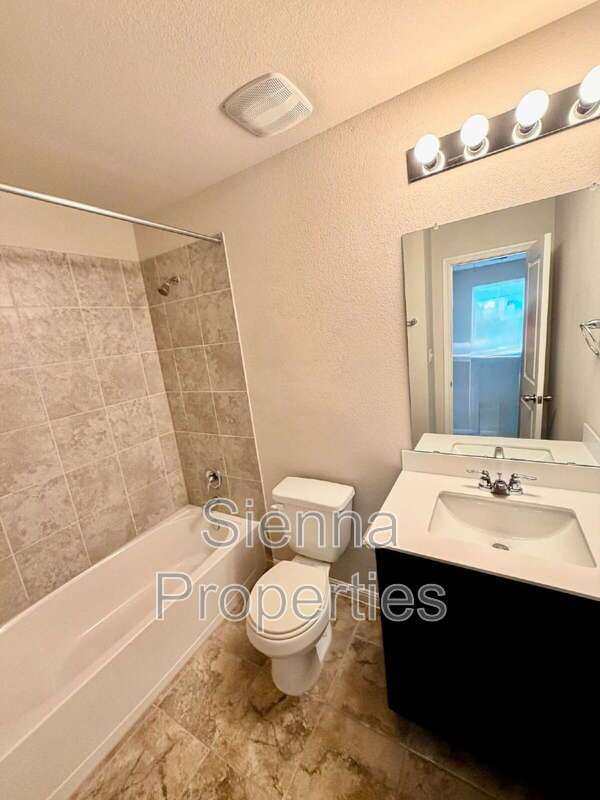 3 Bed / 2.5 Bath Home in Blanco Vista property image