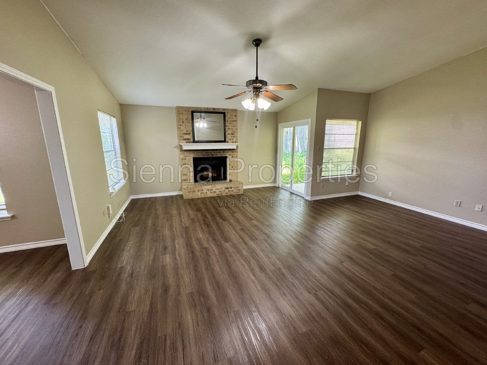 South Austin: 3 Bed 2 Bath Home For Lease property image