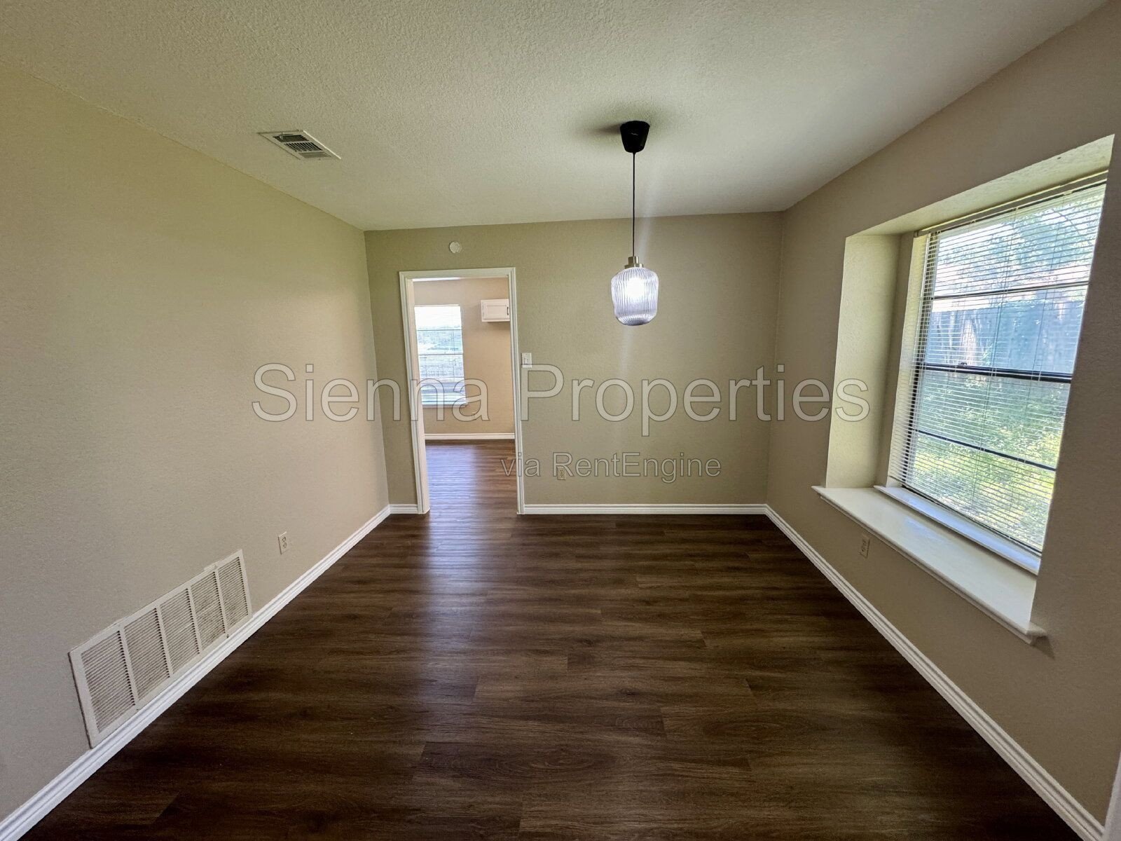 South Austin: 3 Bed 2 Bath Home For Lease property image