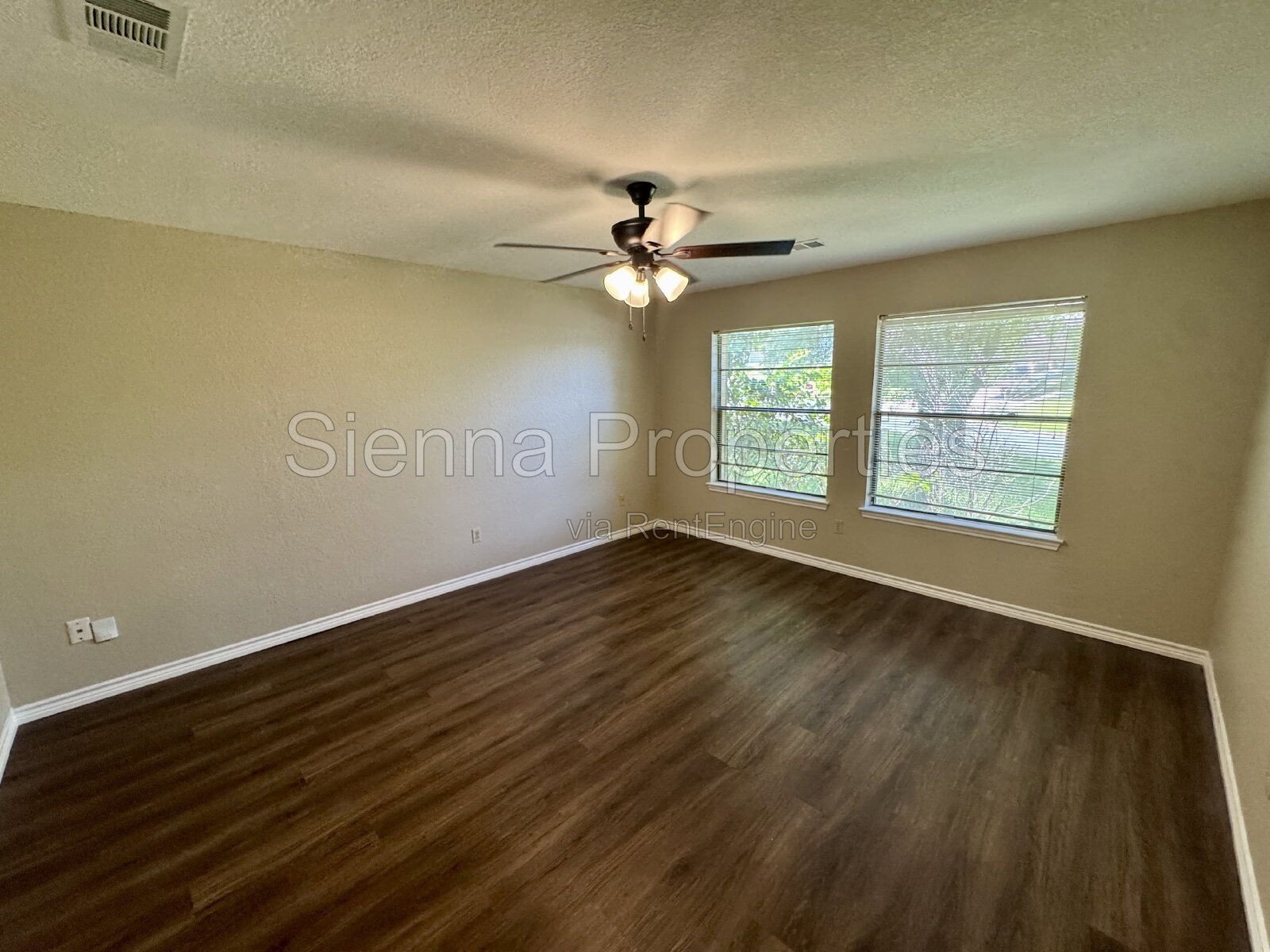 South Austin: 3 Bed 2 Bath Home For Lease property image