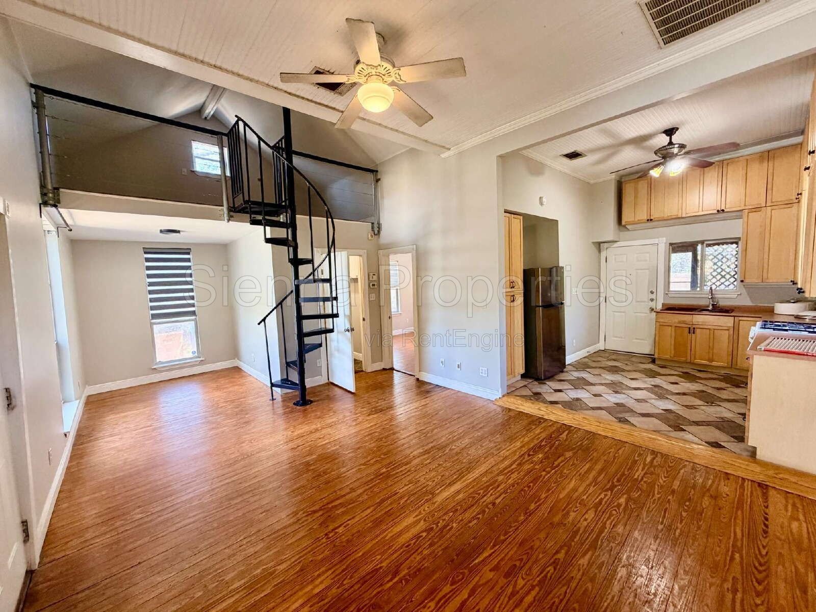 1BD 1BA with Loft: Minutes to UT and DT Austin. property image