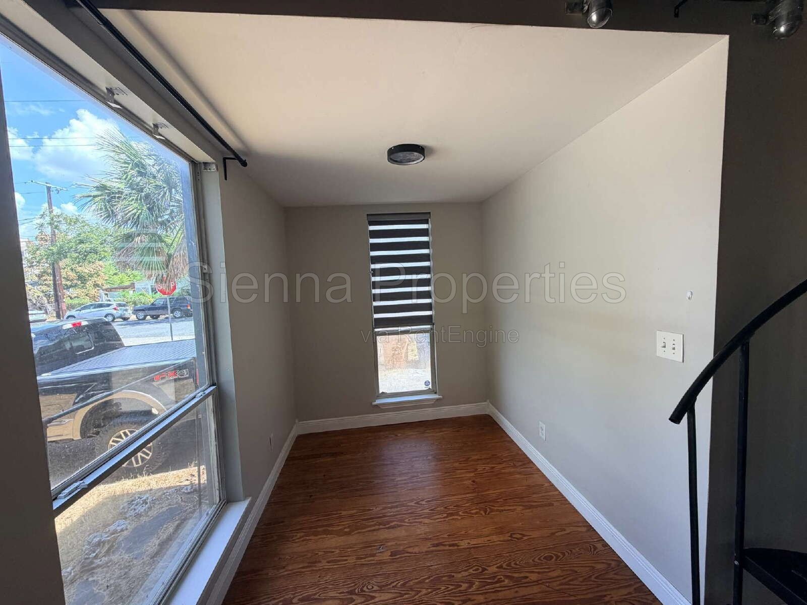 1BD 1BA with Loft: Minutes to UT and DT Austin. property image