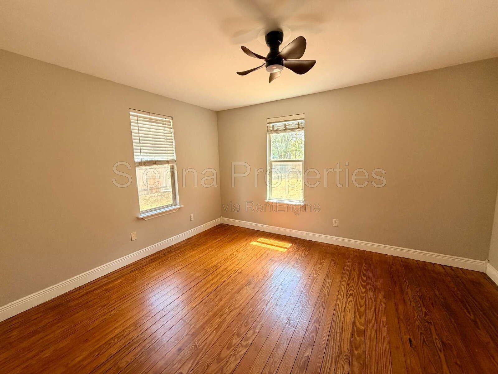 1BD 1BA with Loft: Minutes to UT and DT Austin. property image