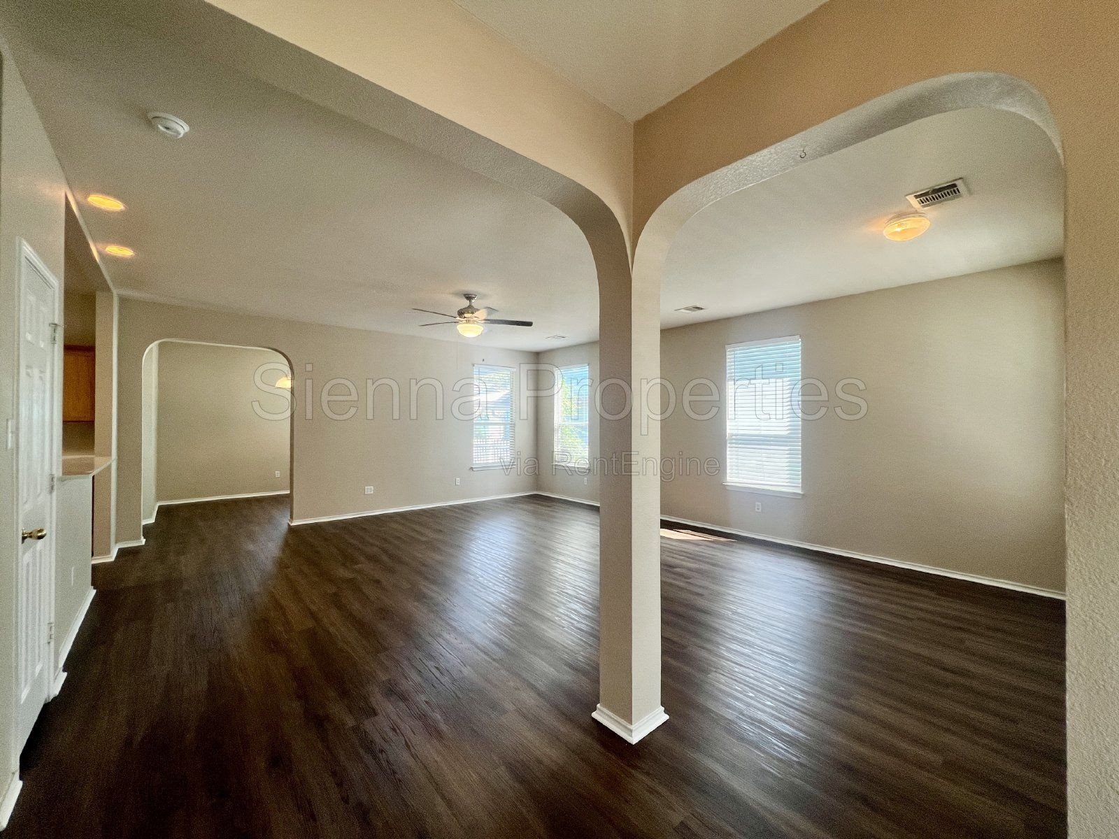 Kyle Tx: 3BD 2.5BA home for rent in Plum Creek property image