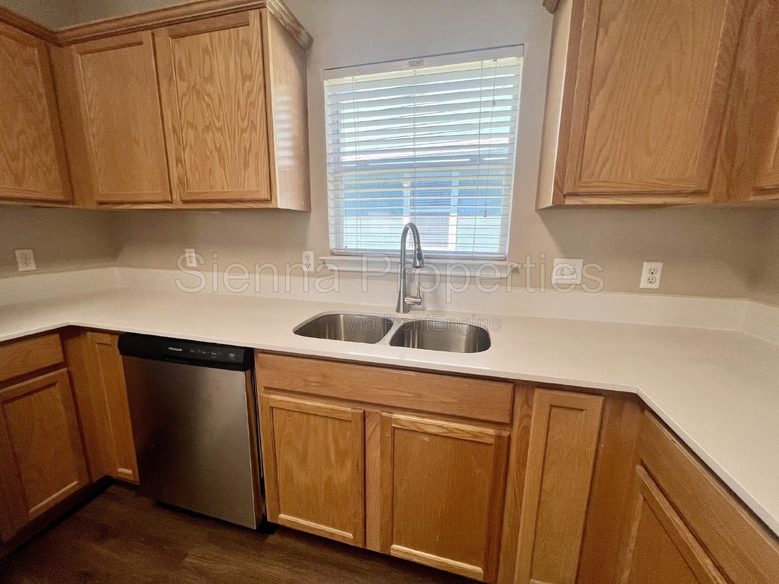 Kyle Tx: 3BD 2.5BA home for rent in Plum Creek property image