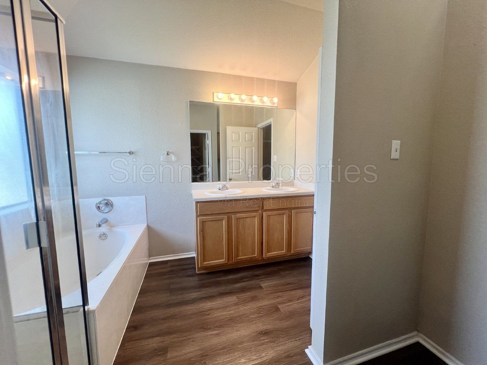 Kyle Tx: 3BD 2.5BA home for rent in Plum Creek property image