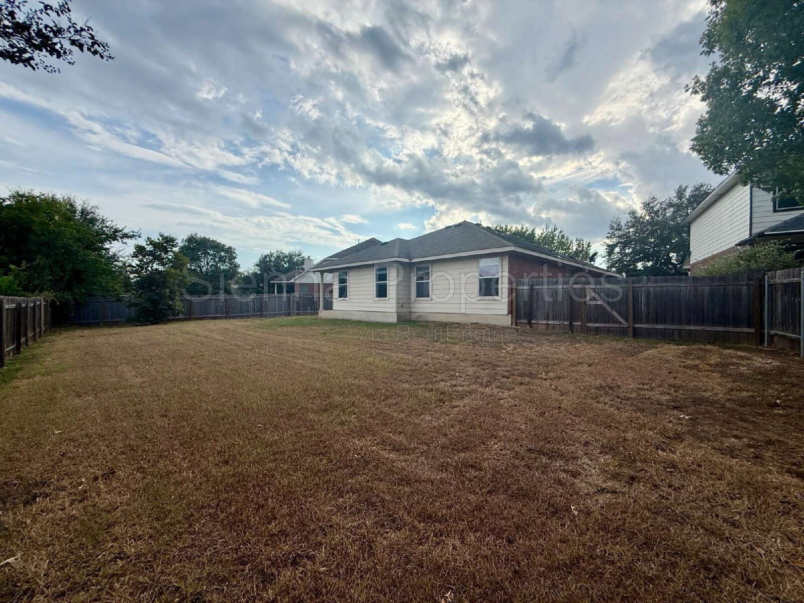 One Story in Garlic Creek property image