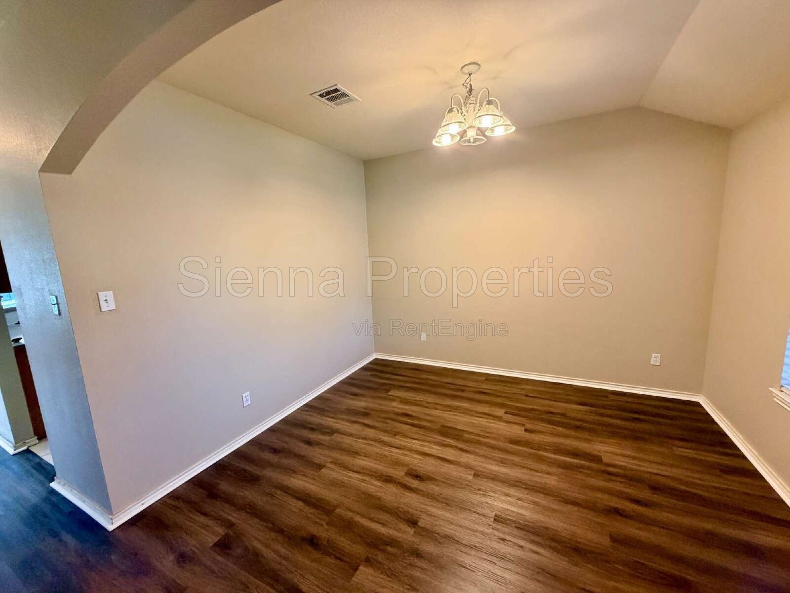 Leander: North Creek property image